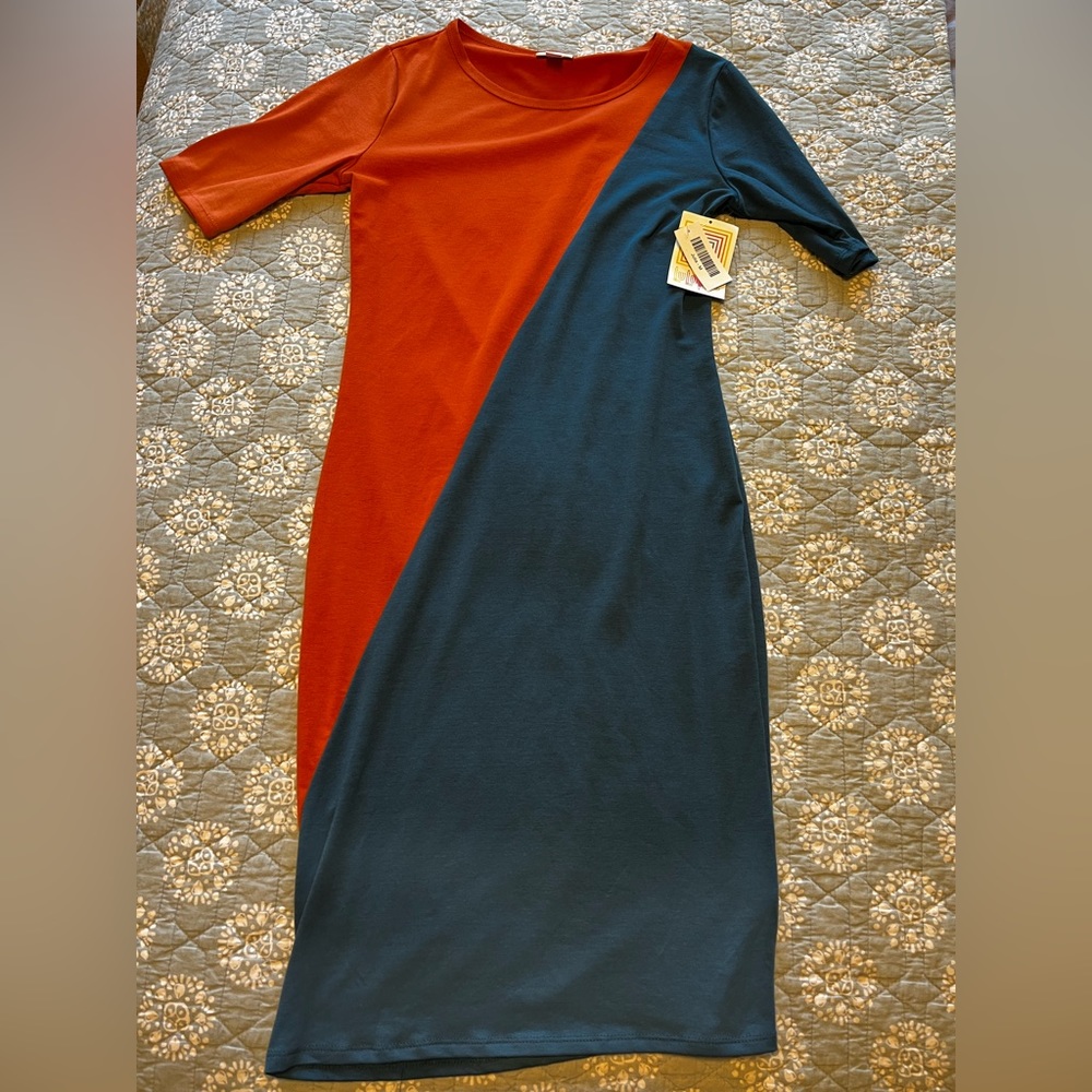 Julia Lularoe dress size Medium - nwt